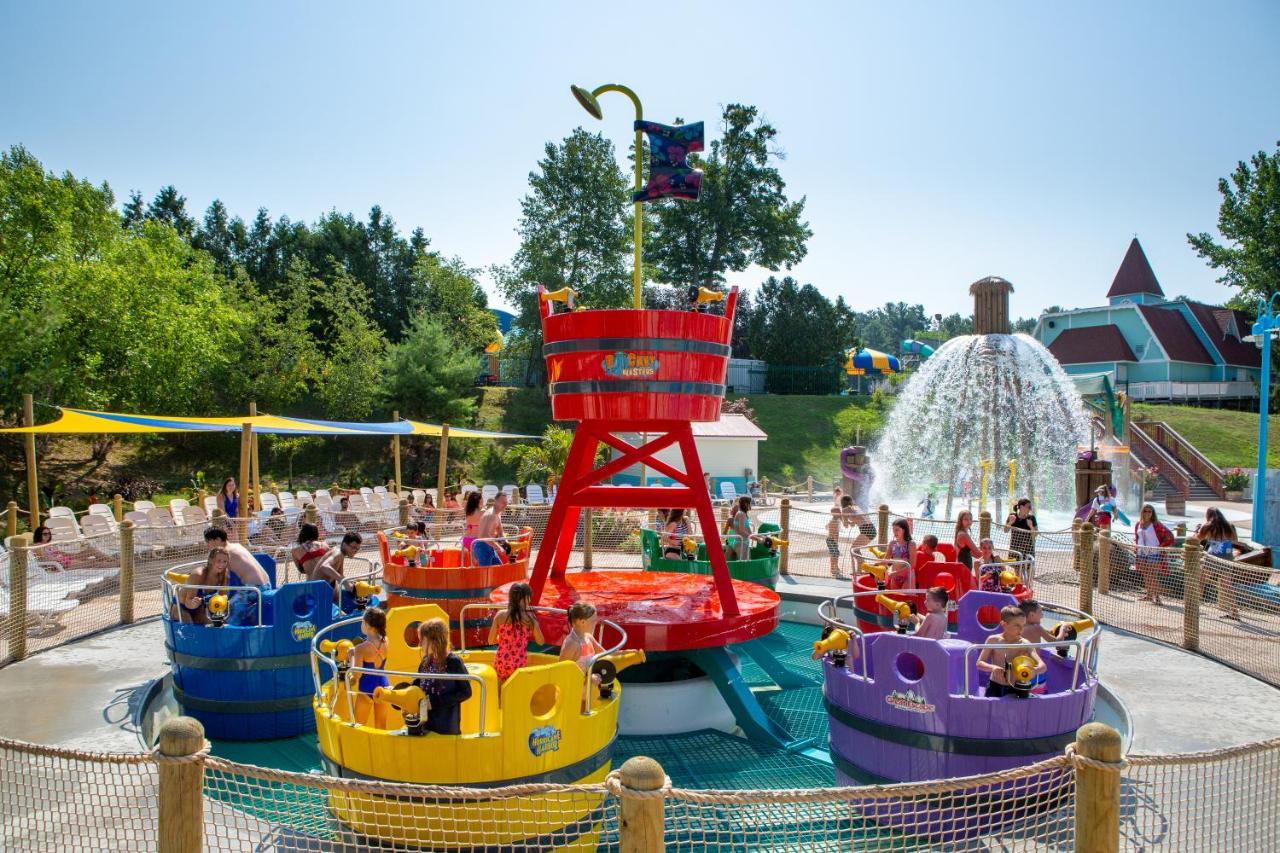 Six Flags Great Escape Lodge & Indoor Waterpark Queensbury Exterior photo