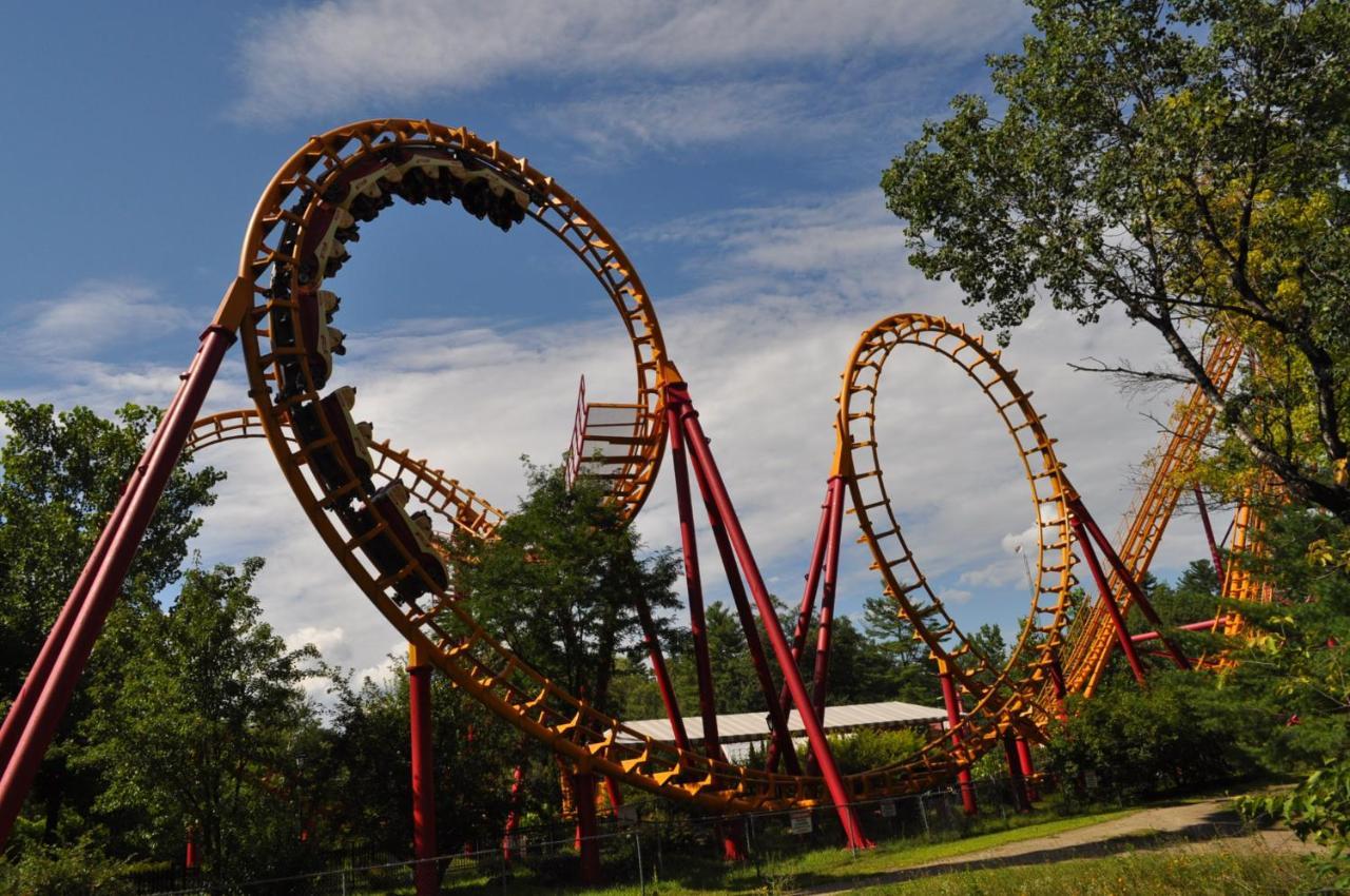 Six Flags Great Escape Lodge & Indoor Waterpark Queensbury Exterior photo