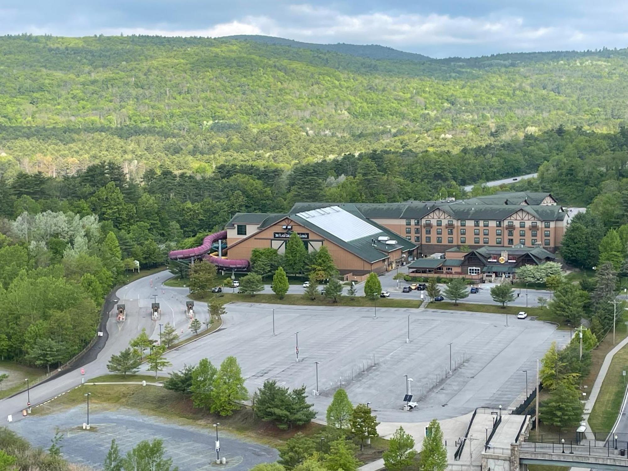 Six Flags Great Escape Lodge & Indoor Waterpark Queensbury Exterior photo